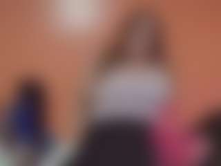Lona Pounder's Live Sex Cam Show