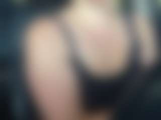 Lona Pounder's Live Sex Cam Show