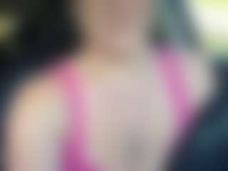 Lona Pounder's Live Sex Cam Show