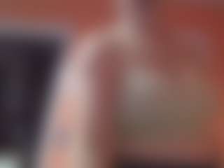 Lona Pounder's Live Sex Cam Show