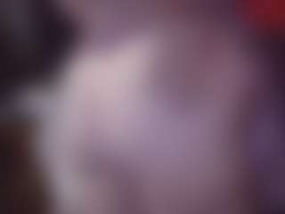Lona Pounder's Live Sex Cam Show