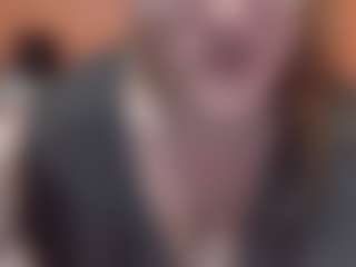 Lona Pounder's Live Sex Cam Show