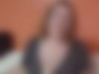 Live cam show with Lona Pounder - Gamer MILF on fuck-show.com