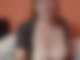 Lona Pounder's Live Sex Cam Show