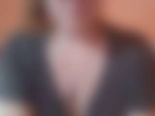 Lona Pounder's Live Sex Cam Show