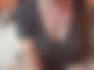 Lona Pounder's Live Sex Cam Show