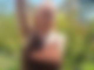 Lona Pounder's Live Sex Cam Show