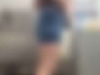 Lona Pounder's Live Sex Cam Show