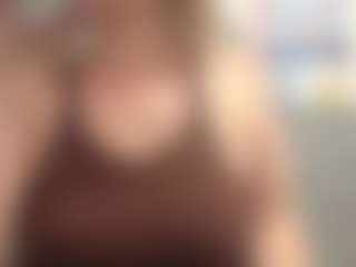Lona Pounder's Live Sex Cam Show