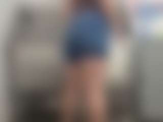 Lona Pounder's Live Sex Cam Show
