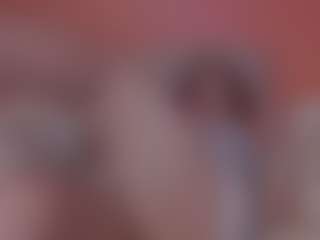 Live cam show with Lona Pounder - Deepthroat on Camsoda