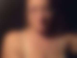 Lona Pounder's Live Sex Cam Show
