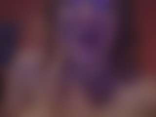 Lona Pounder's Live Sex Cam Show