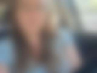 Lona Pounder's Live Sex Cam Show