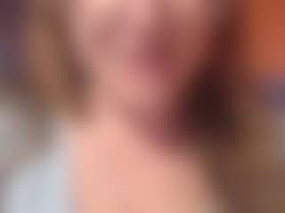 Lona Pounder's Live Sex Cam Show