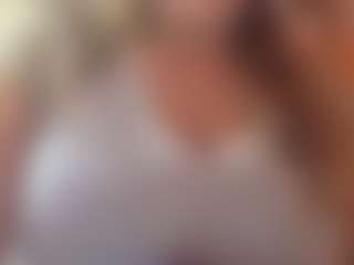 Lona Pounder's Live Sex Cam Show
