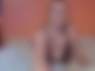 Lona Pounder's Live Sex Cam Show