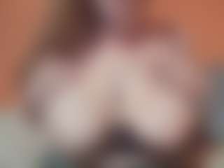 Live cam show with Lona Pounder - Hairy Pussy Brown Hair on Camsoda