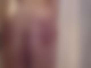 Lona Pounder's Live Sex Cam Show