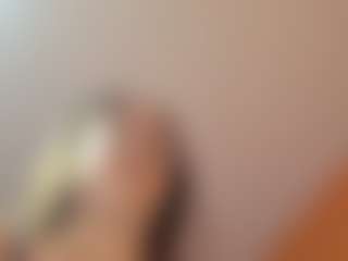 Lona Pounder's Live Sex Cam Show