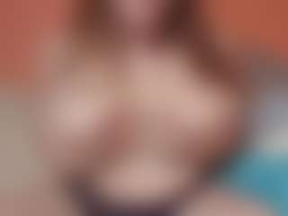 Lona Pounder's Live Sex Cam Show