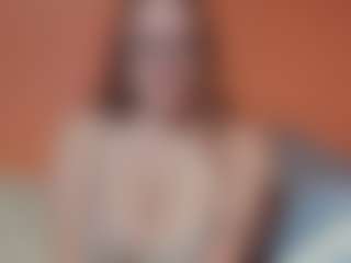Lona Pounder's Live Sex Cam Show