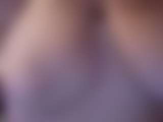Lona Pounder's Live Sex Cam Show