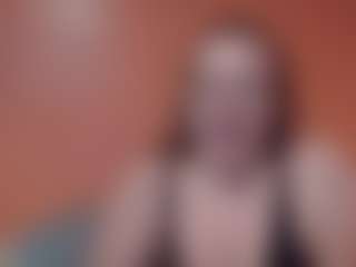 Lona Pounder's Live Sex Cam Show