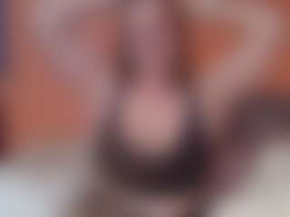 Lona Pounder's Live Sex Cam Show