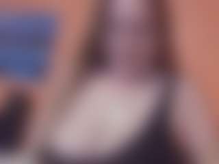 Lona Pounder's Live Sex Cam Show