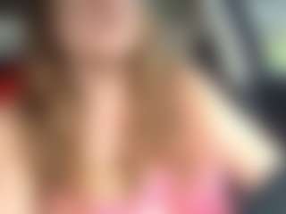 Lona Pounder's Live Sex Cam Show