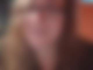 Lona Pounder's Live Sex Cam Show