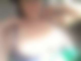 Lona Pounder's Live Sex Cam Show