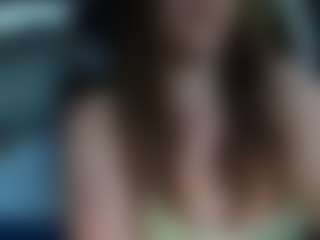 Live cam show with Lona Pounder - Flashing on Uber Horny