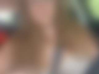 Live cam show with Lona Pounder - Striptease MILF on Latina Girls