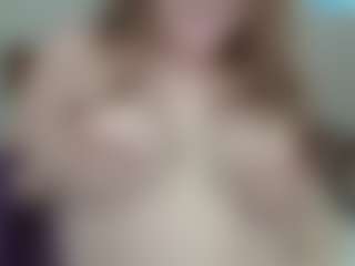 Lona Pounder's Live Sex Cam Show