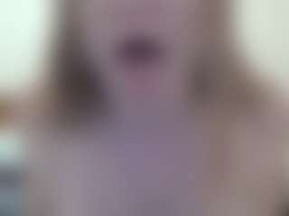 Lona Pounder's Live Sex Cam Show