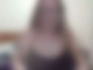 Live cam show with Lona Pounder - Handjob on WildCum