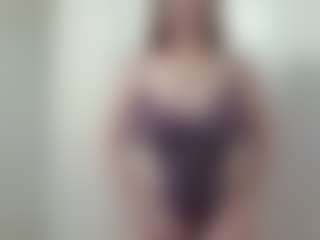 Lona Pounder's Live Sex Cam Show