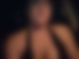 Lona Pounder's Live Sex Cam Show