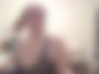 Lona Pounder's Live Sex Cam Show