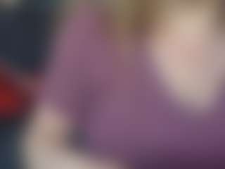 Live cam show with Lona Pounder - Toes on livesuperchat.net