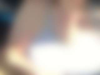 Live cam show with Lona Pounder - Big Tits MILF on CamwithHer