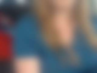 Live cam show with Lona Pounder - Public Curvy on Hubzter Live