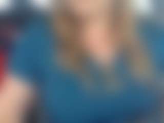 Live cam show with Lona Pounder - Public Brown Hair on Hubzter Live