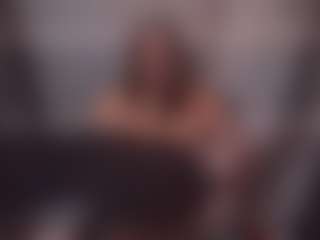 Lona Pounder's Live Sex Cam Show