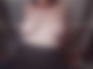 Lona Pounder's Live Sex Cam Show
