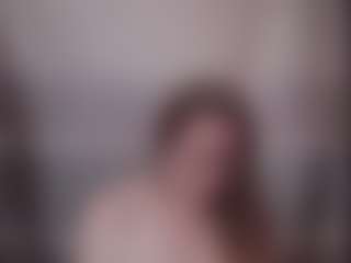 Lona Pounder's Live Sex Cam Show