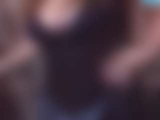 Lona Pounder's Live Sex Cam Show