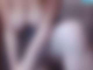 Lona Pounder's Live Sex Cam Show